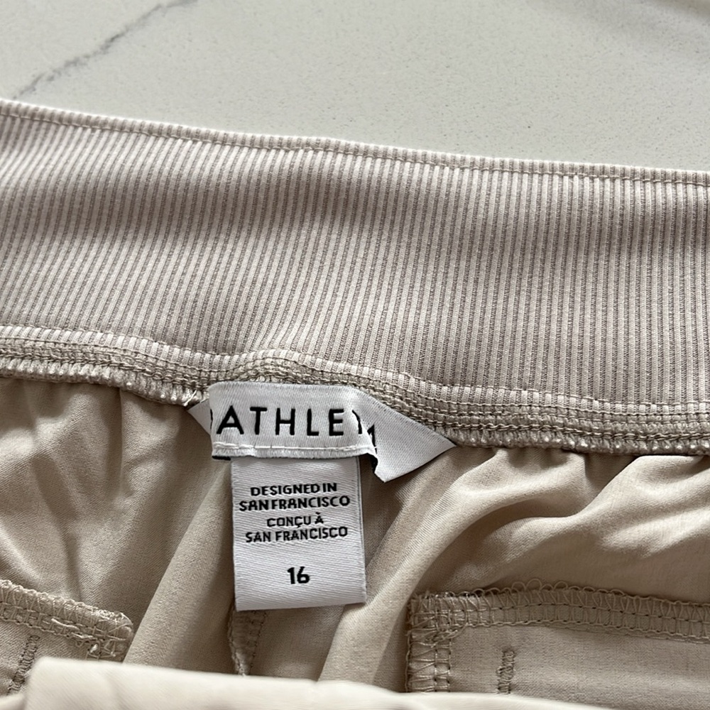 Athleta Brooklyn Mid Rise Ankle Pant size 16. Abalone. NEW without tags - Picture 6 of 6
